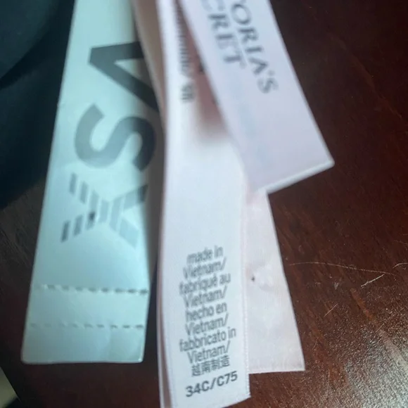 Victoria's Secret VSX Black Knockout Front Zip Close Athleisure Sports Bra 34C - Picture 10 of 10